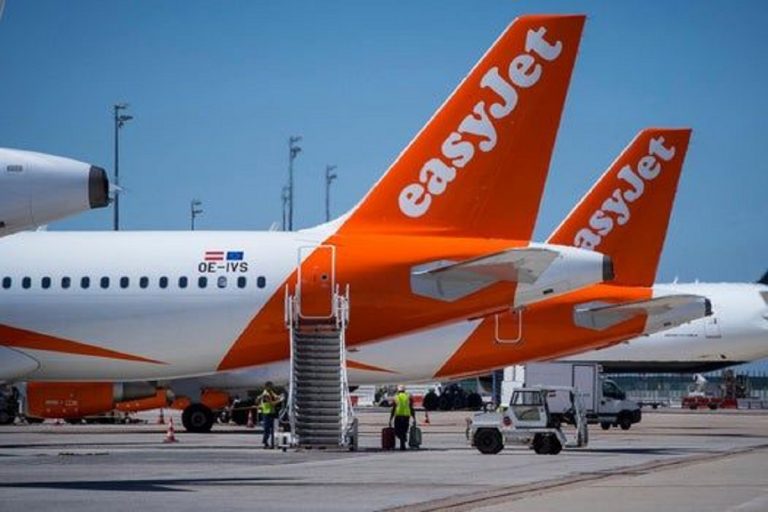 Easyjet cut 30%