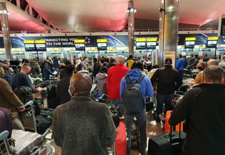 Long queues at Heathrow Airport