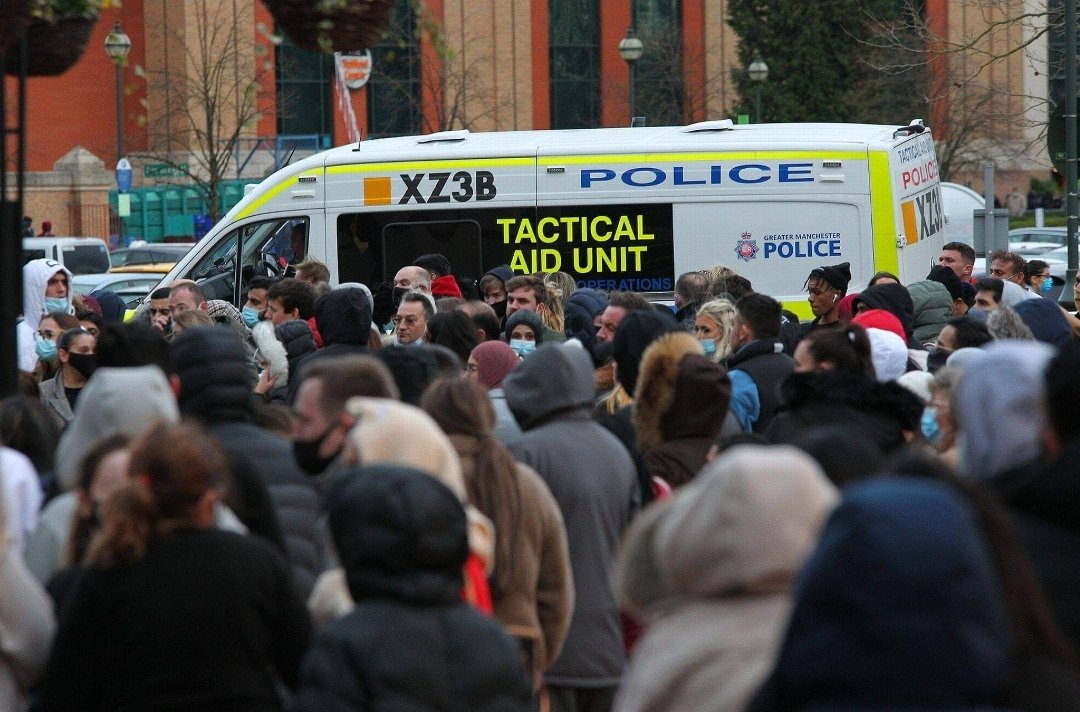 queues at trafford centre