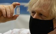 boris johnson to submit to the astrazeneca vaccine today and asks citizens not to refuse their dose