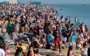 heat wave parks and beaches full but theres the risk of the peak