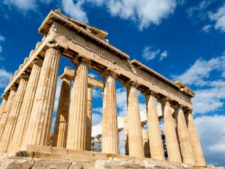 britons travel to greece