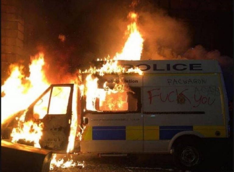 Riots in Northern Ireland- violence continues in Belfast