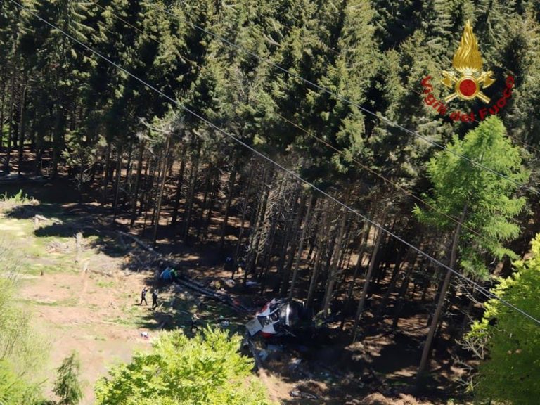 Italy, cable car collapse