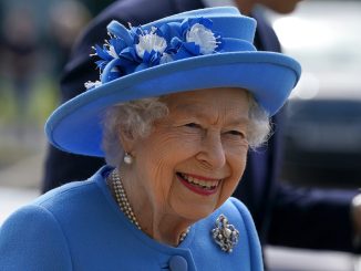 Queen and William at Holyrood Weeks