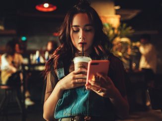 children phone avoid dinner