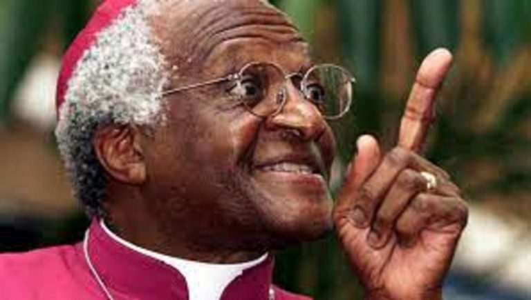 Desmond Tutu has died at 90: farewell to the archbishop symbol of anti-apartheid