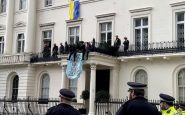 Anarchists attack the villa of a Russian oligarch in London