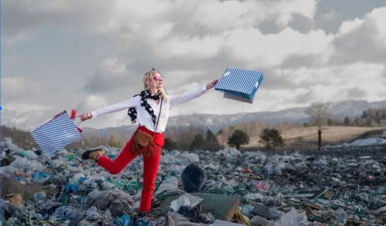The dark side of Fast Fashion: hidden dangers