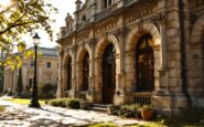 Manifestazione per salvare la Macduff Library